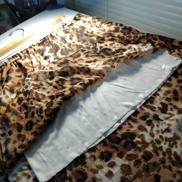 Womens Leopard Print High Low Hem mini maxi shear skirt with slip - Picture 8 of 8